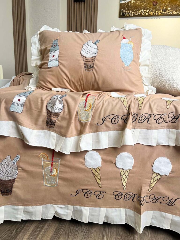 أطقم ملايات سرير مطرزة