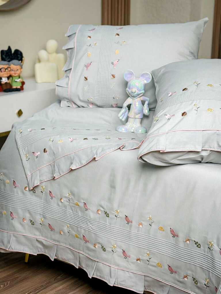 أطقم ملايات سرير عرايس