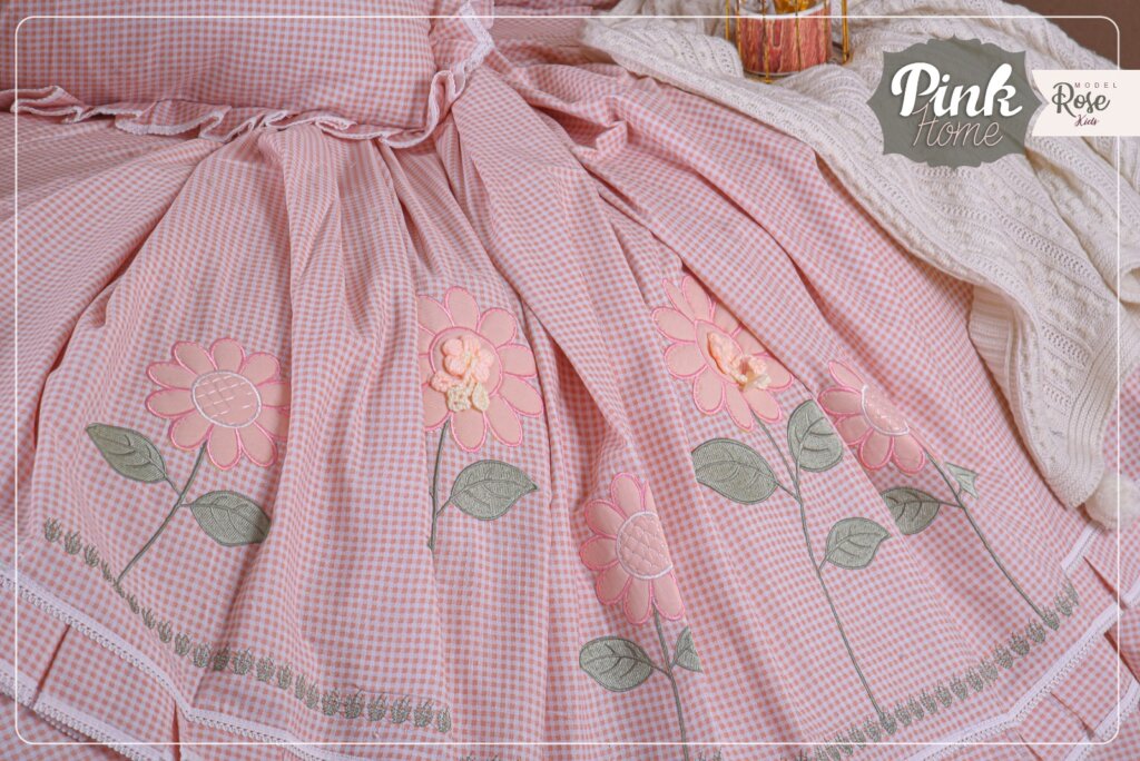 ملايات سرير اطفال مطرزة