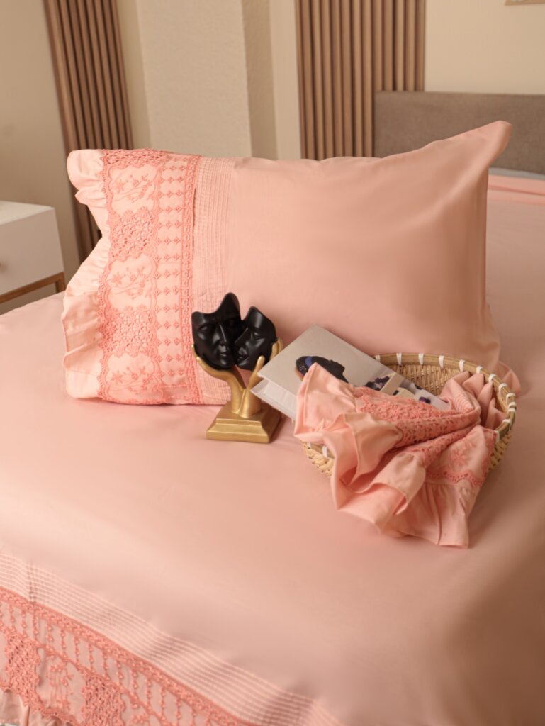 مفروشات العروسة بالكامل