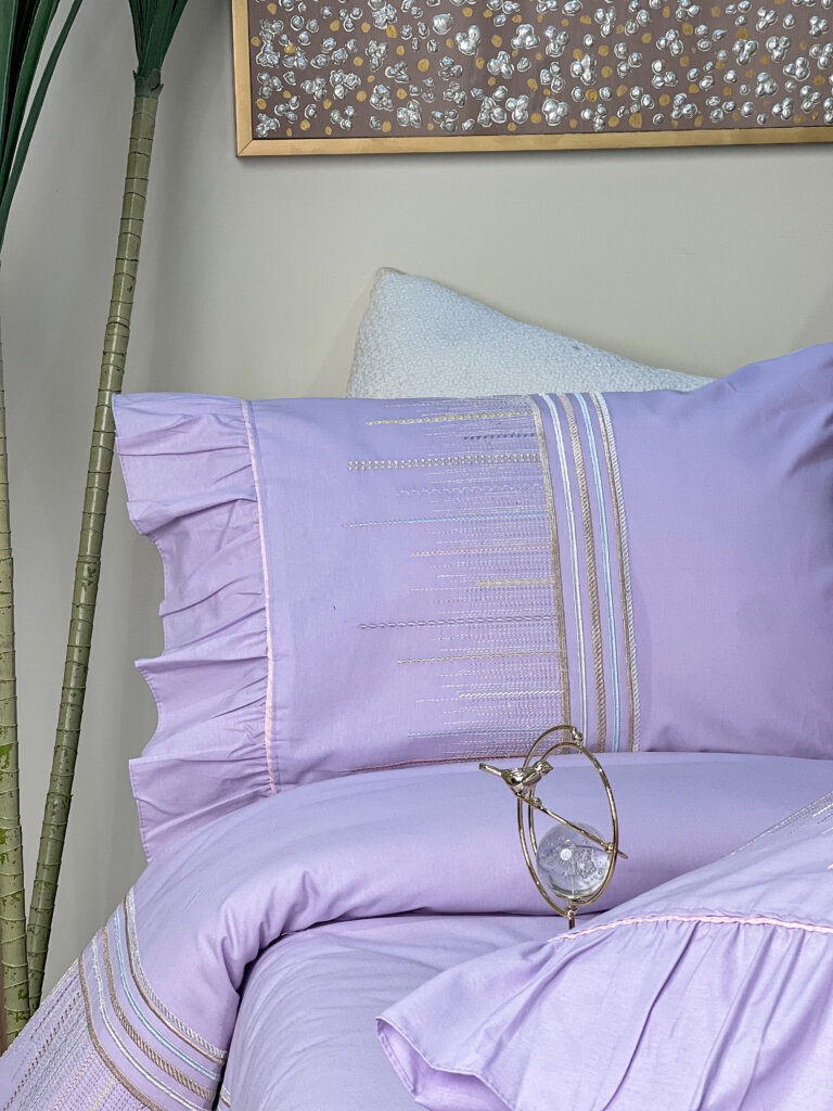 المفروشات للعروسه