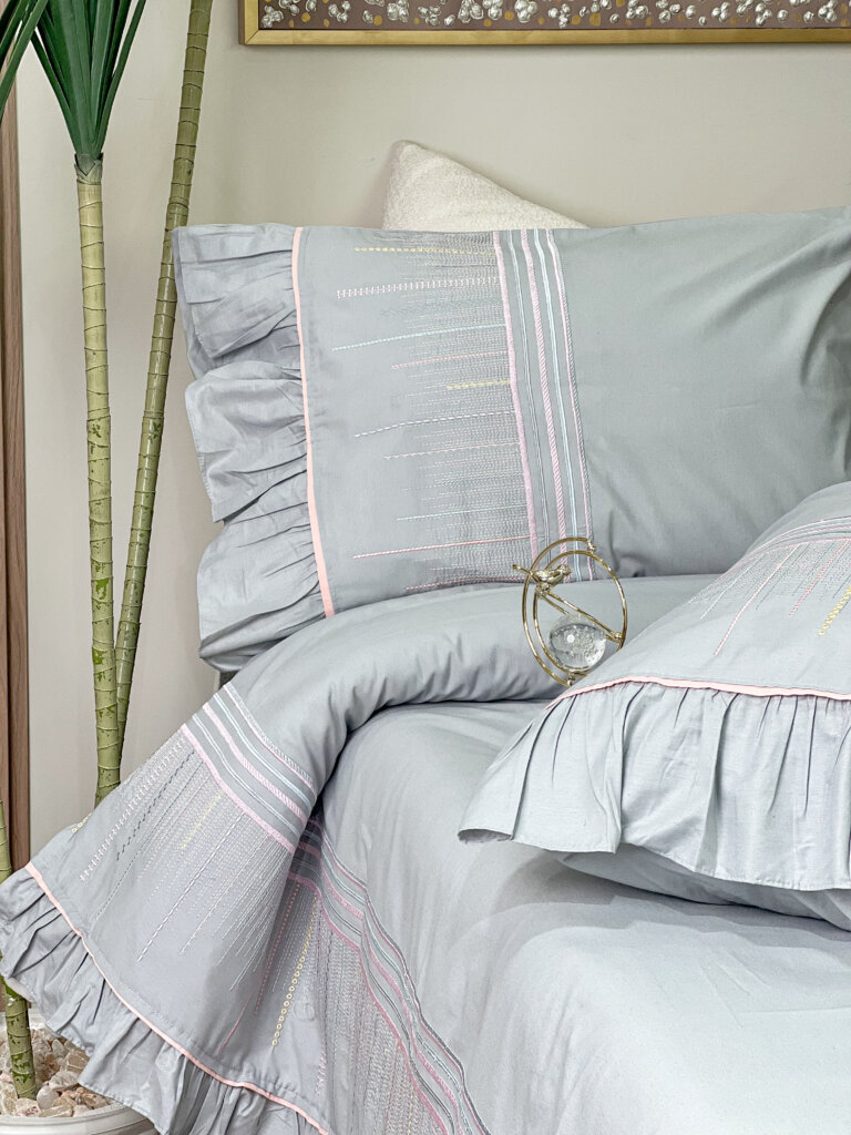 مفروشات العروسة بالكامل